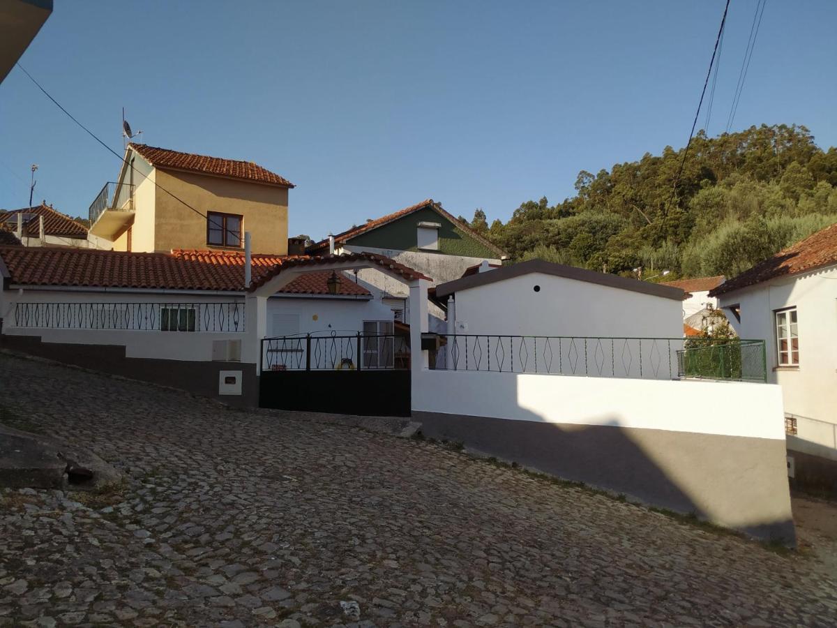 Casinha Da Eira Appartement Góis Buitenkant foto